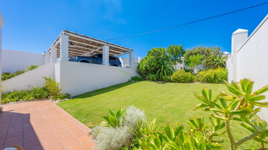 5 Bedroom Property for Sale in Arniston Western Cape